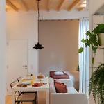 Διαμέρισμα Modern & Stylish With Terrace By Hostwise