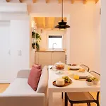 Modern & Stylish With Terrace By Hostwise * Πόρτο