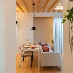 Modern & Stylish With Terrace By Hostwise Apartman *