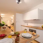 Modern & Stylish With Terrace By Hostwise Lejlighed