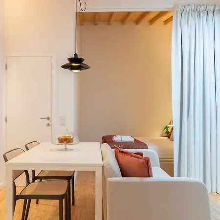 Modern & Stylish With Terrace By Hostwise Apartamento