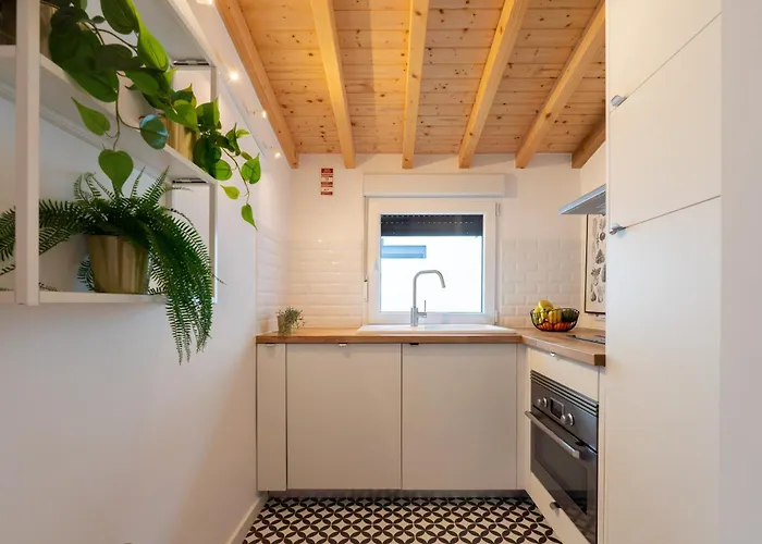 Modern & Stylish With Terrace By Hostwise *