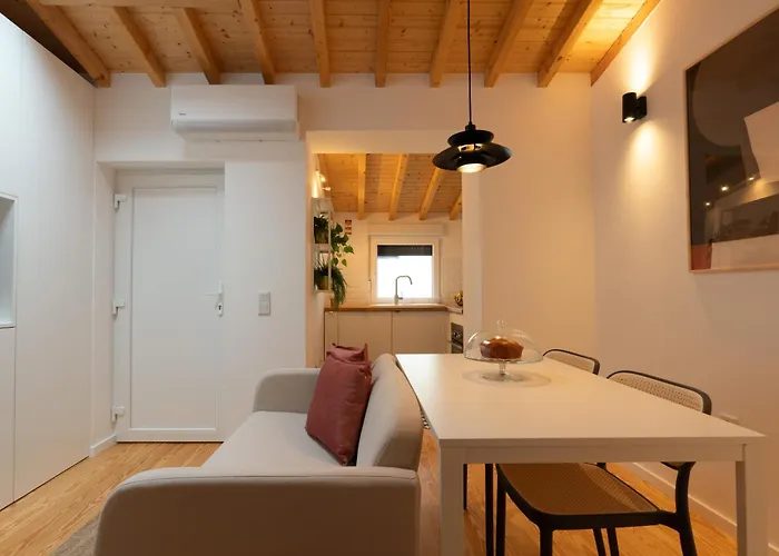 דירה Modern & Stylish With Terrace By Hostwise *