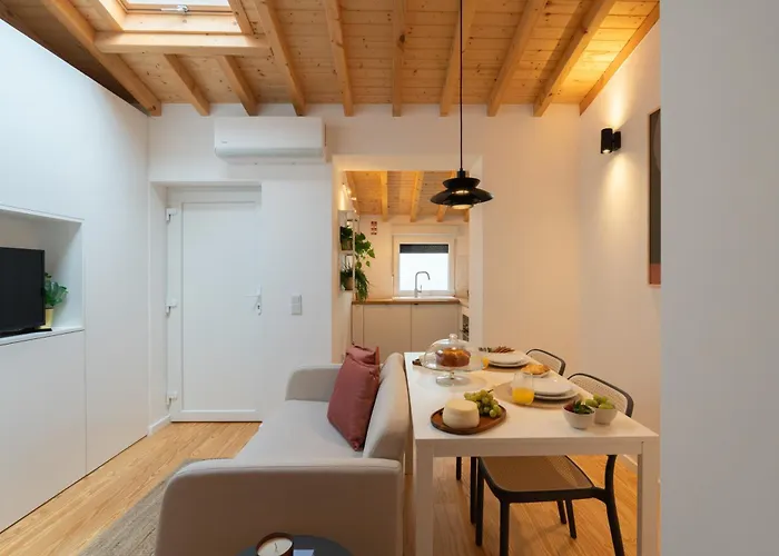 Modern & Stylish With Terrace By Hostwise *