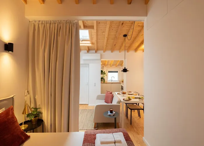 Modern & Stylish With Terrace By Hostwise פורטו