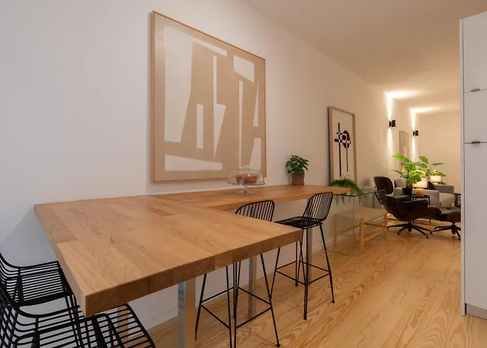 Modern & Stylish With Terrace By Hostwise Oporto