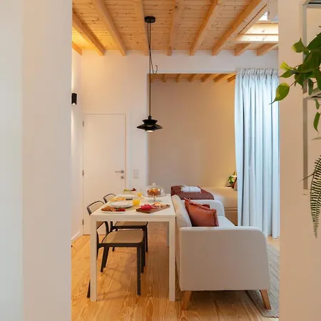 Modern & Stylish With Terrace By Hostwise Apartment *