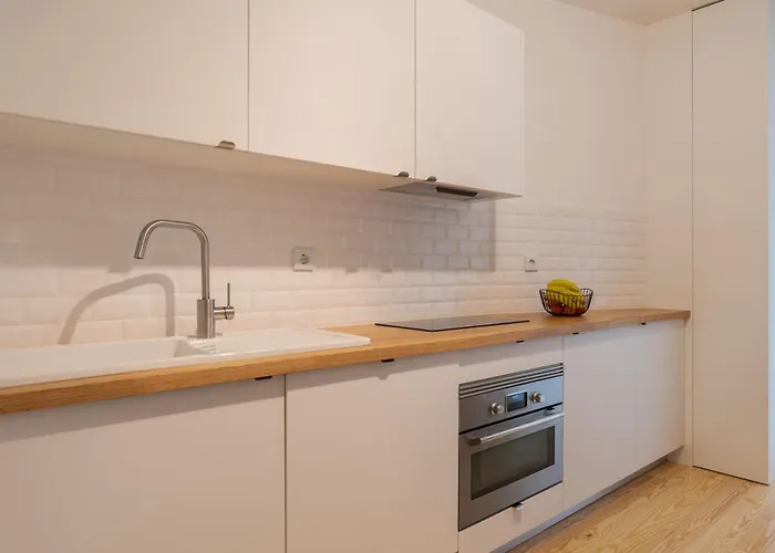 Modern & Stylish With Terrace By Hostwise Apartment Porto