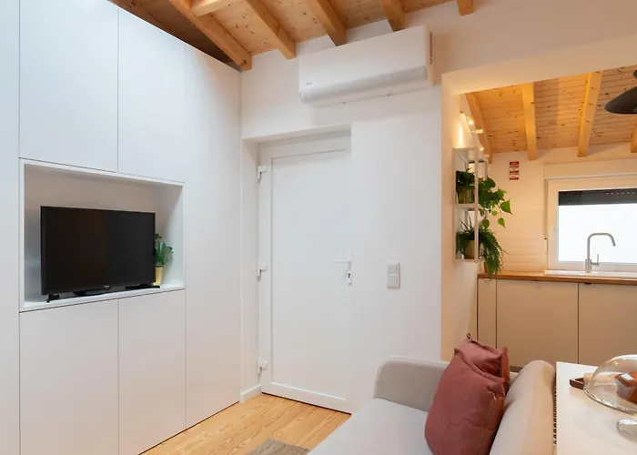 Apartment Modern & Stylish With Terrace By Hostwise