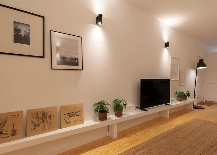 Apartment Modern & Stylish With Terrace By Hostwise *