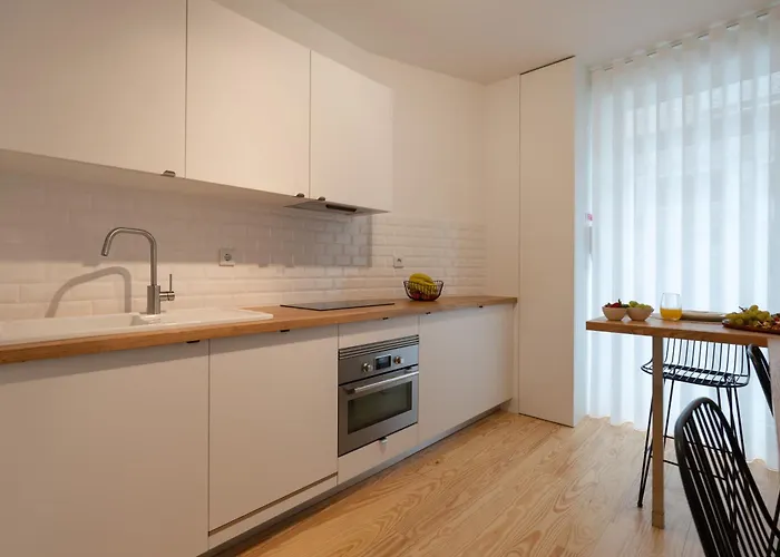 Modern & Stylish With Terrace By Hostwise Apartment *